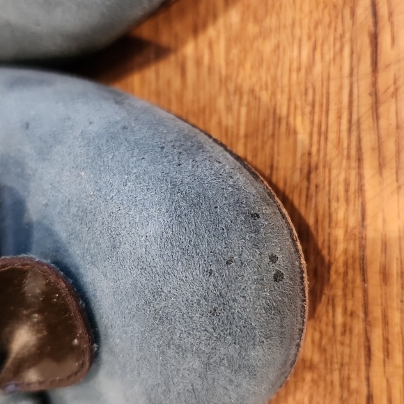 Moschino Cheap and Chic Blue Suede Kitten Heel w/ Floral Detail Size 7.5 - Picture 9 of 10